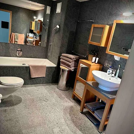 아파트 Luxury - 5 Min Walking To Congress Center *