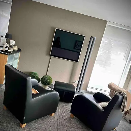 Luxury - 5 Min Walking To Congress Center شقة دافوس